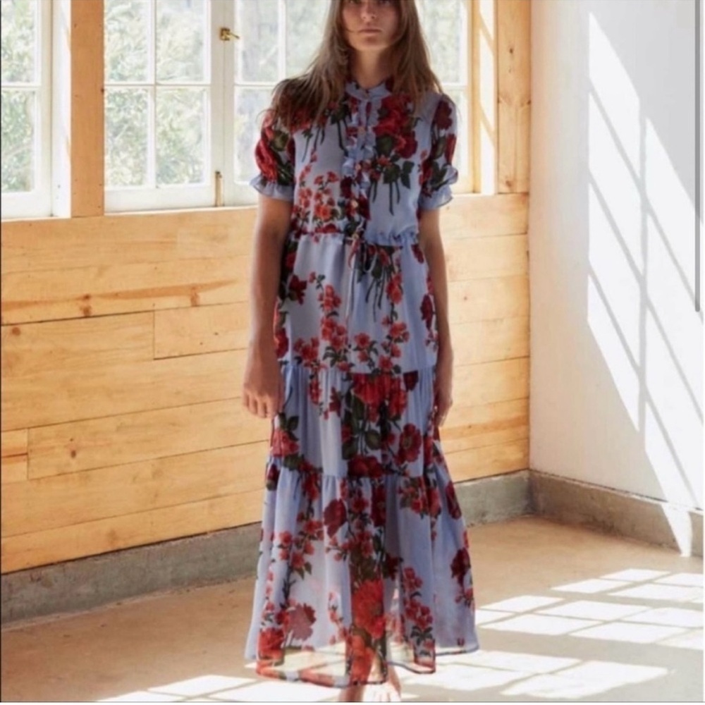 Christy Dawn The Elle Dress Floral Bunches
Maxi Floral Tiered Dress Blue.Size XS
